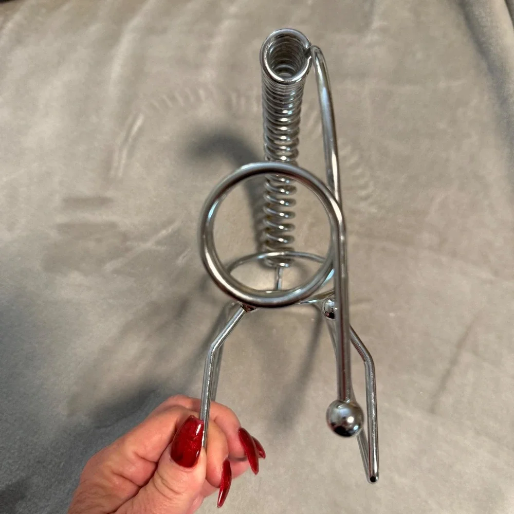 Modern Spiral Metal Wine Bottle Holder Pourer Rack Stand Chrome Tabletop Display